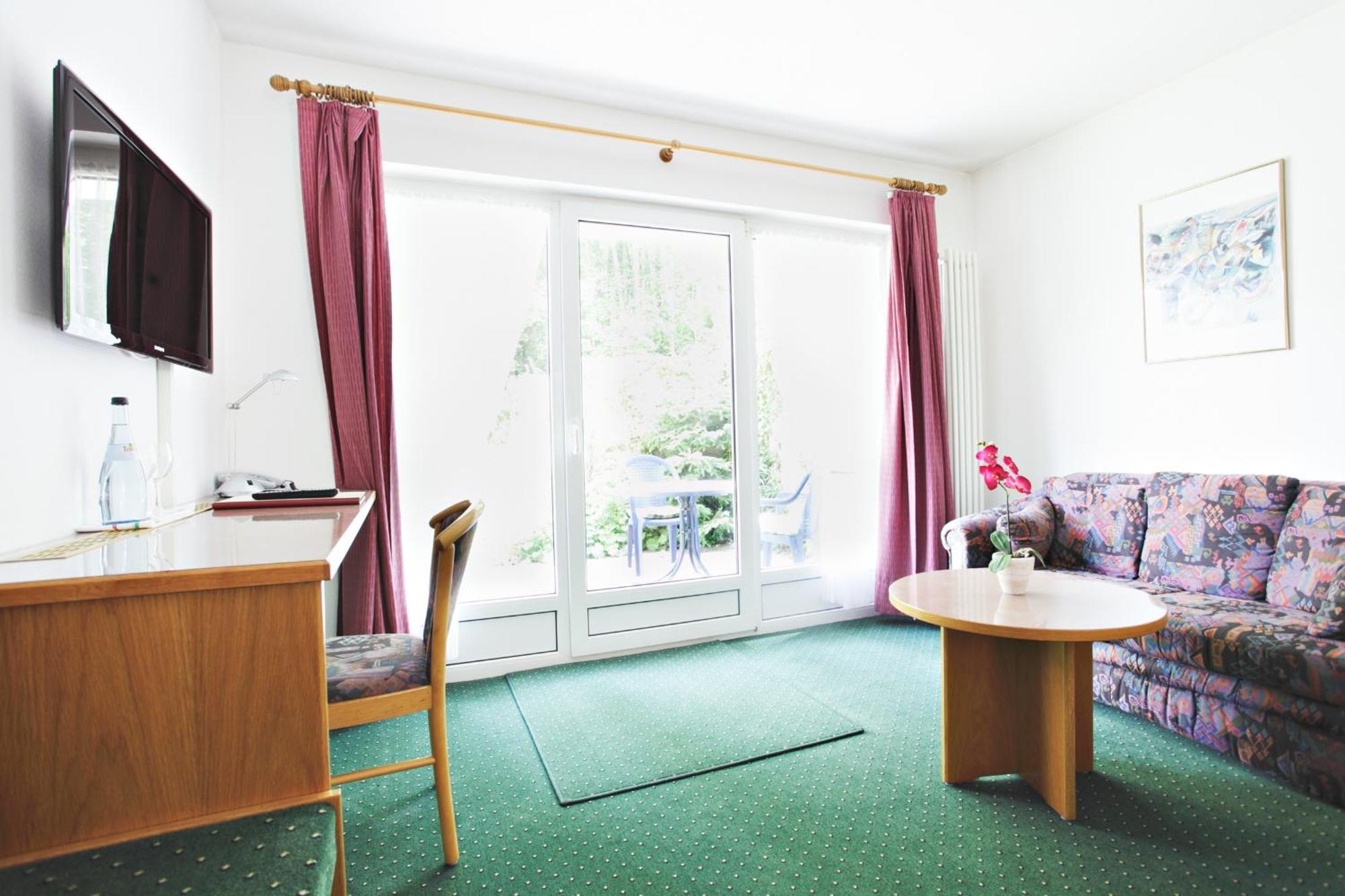 Hotel-Gasthof Neumuehle Kreenheinstetten Room photo
